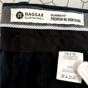 Haggar Men’s Dress Pants Classic Fit Premium No Iron